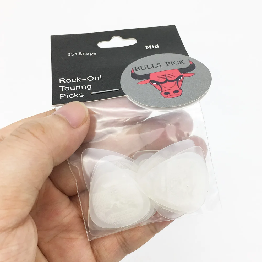 Electric Guitar Pick Pack - 12 pièces tête de taureau 0.6mm